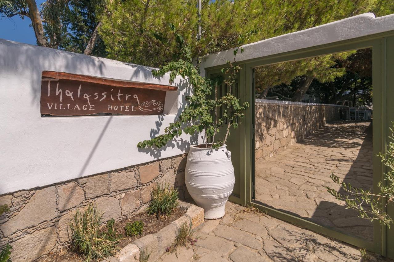 Thalassitra Private Pool Suites Adámasz Kültér fotó