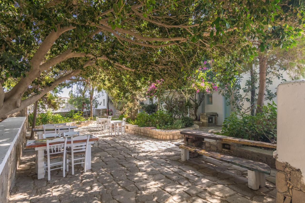 Thalassitra Private Pool Suites Adámasz Kültér fotó